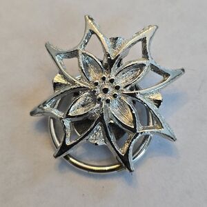 Vintage Art Nouveau Intricate Fierce Silver Floral Scarf Clip